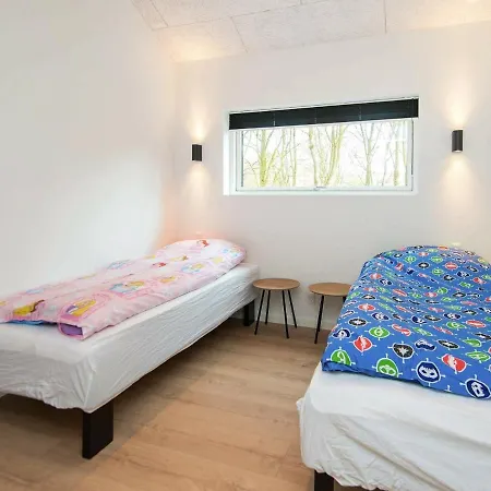 Holiday Xvii Tatil Evi *